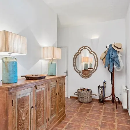 Sirena - Cap Den Font