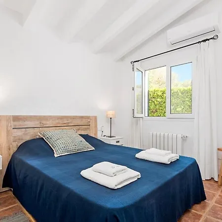 Sirena - Cap Den Font