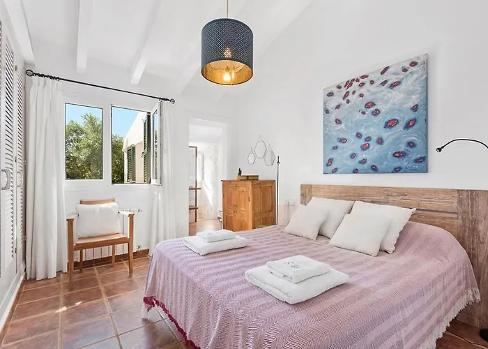 Sirena - Cap Den Font