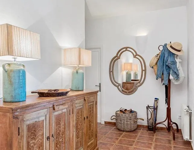 Sirena - Cap Den Font