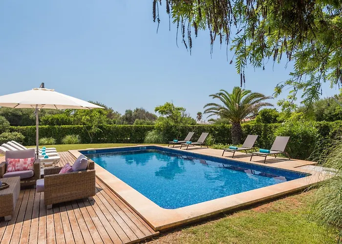 Sirena - Cap Den Font